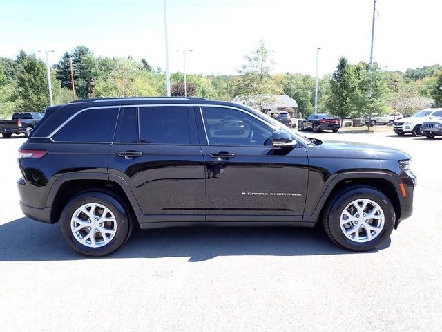 2023 Jeep Grand Cherokee Limited photo 7