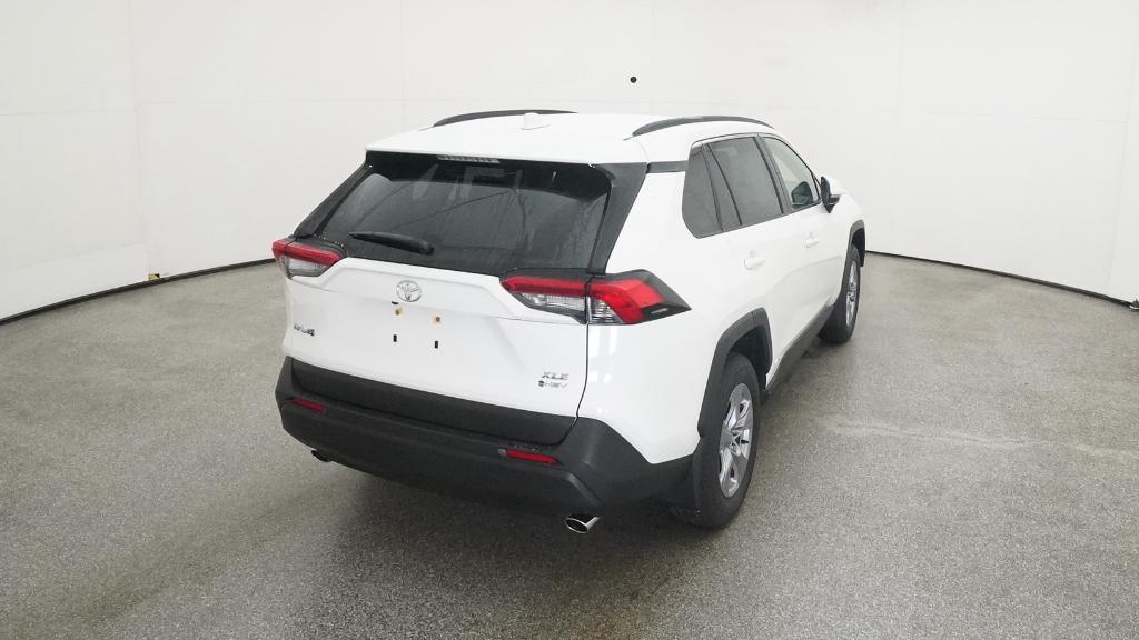 2025 Toyota RAV4 Hybrid XLE photo 15