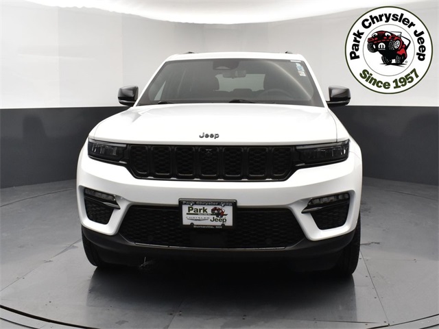 2024 Jeep Grand Cherokee Limited photo 2