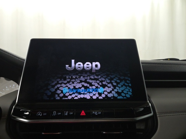 2023 Jeep Compass Limited photo 10