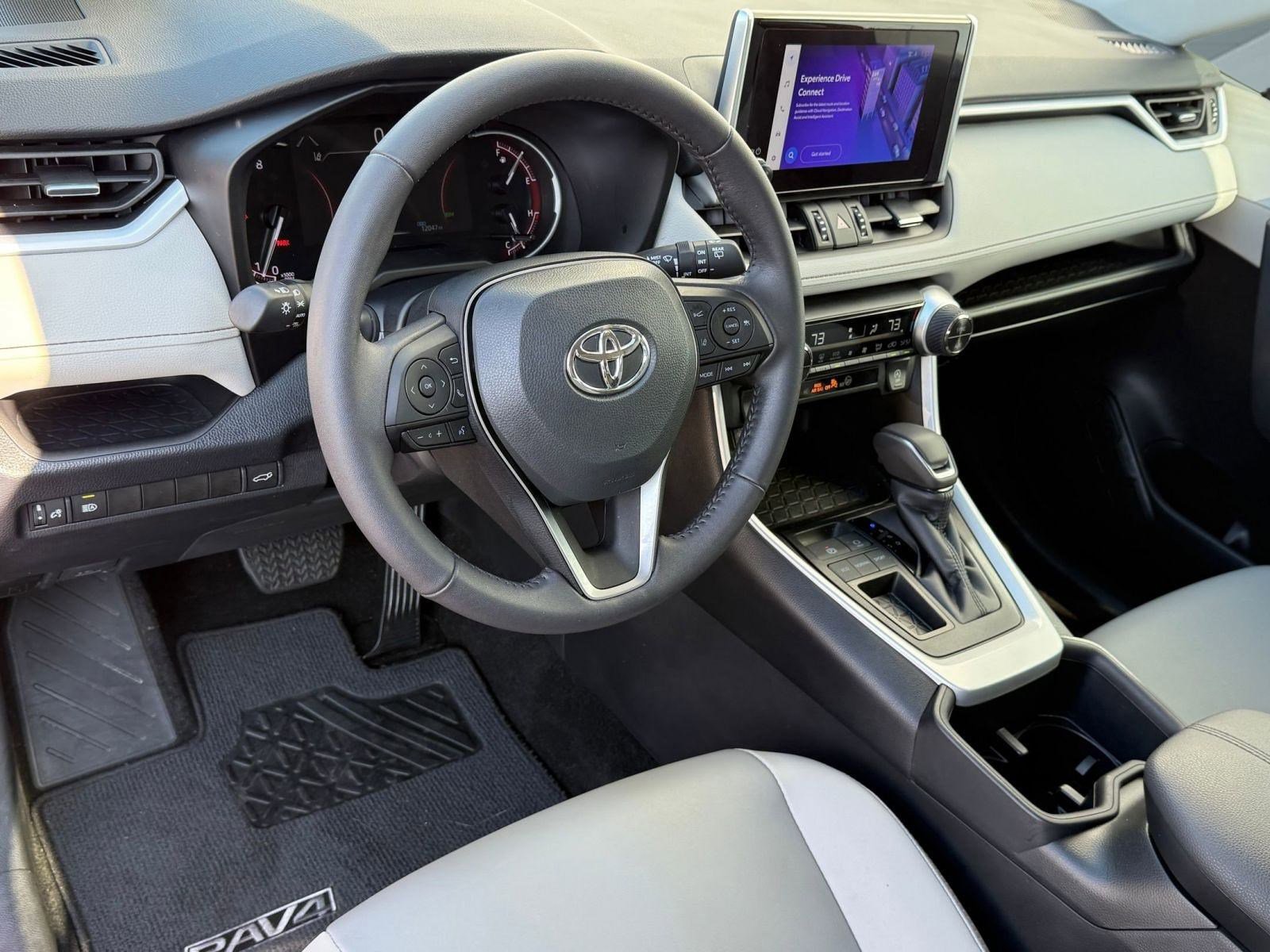 2024 Toyota RAV4 XLE Premium photo 3