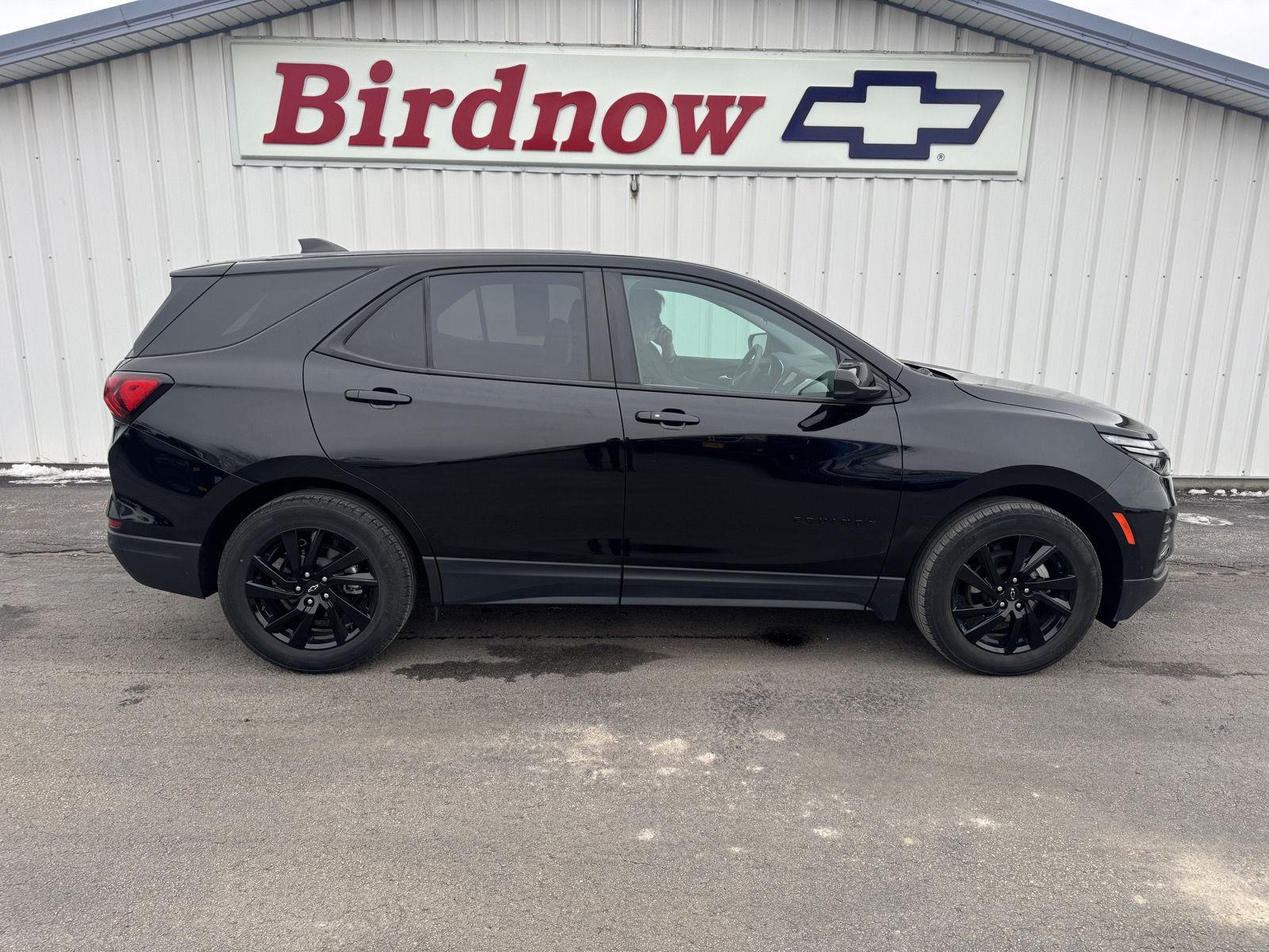 2023 Chevrolet Equinox LS's photo