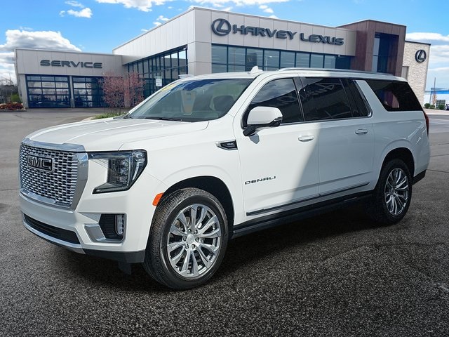 2023 GMC Yukon XL Denali's photo