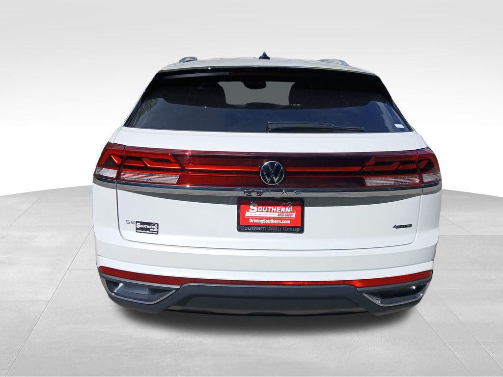 2026 Volkswagen Atlas Cross Sport SE photo 4