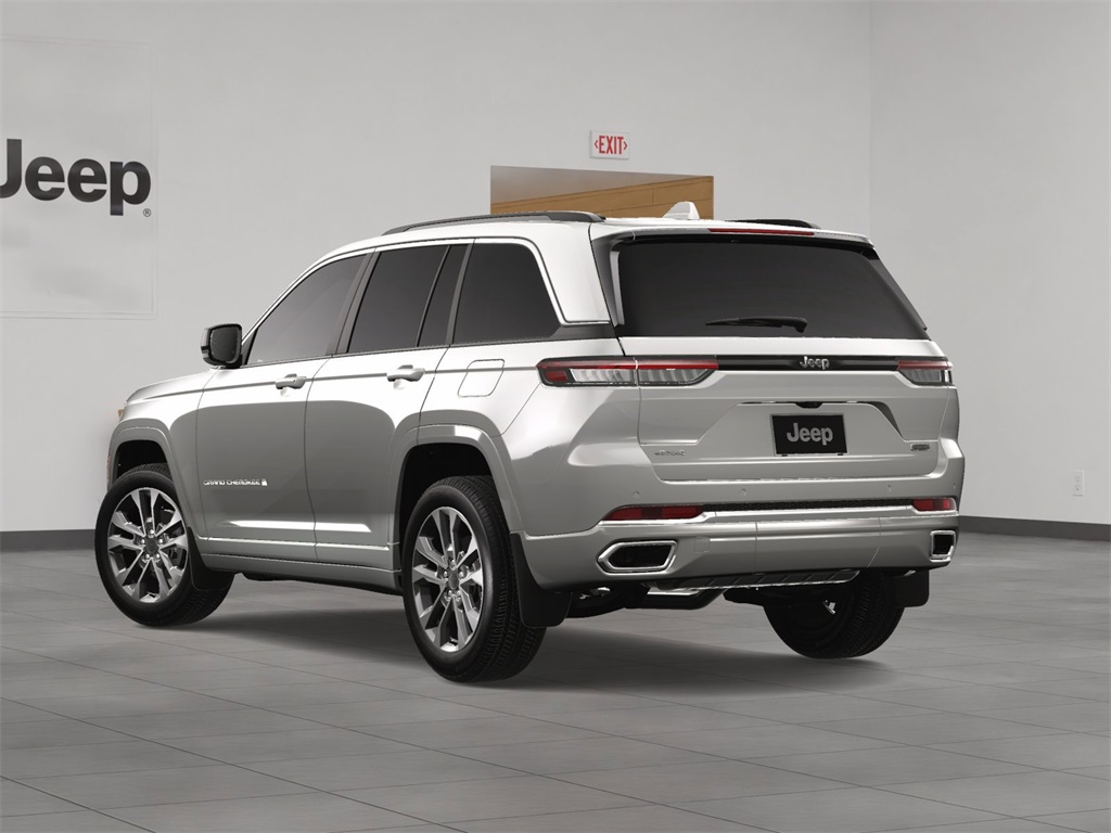 2025 Jeep Grand Cherokee Overland photo 4