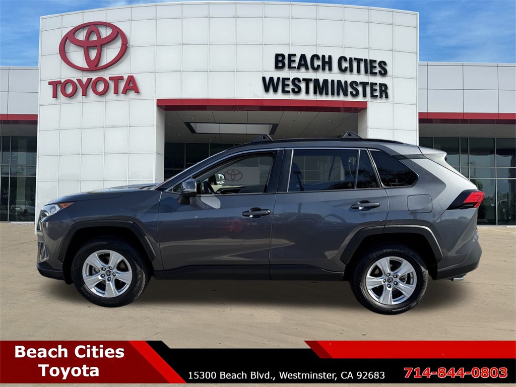 2019 Toyota RAV4 XLE photo 3