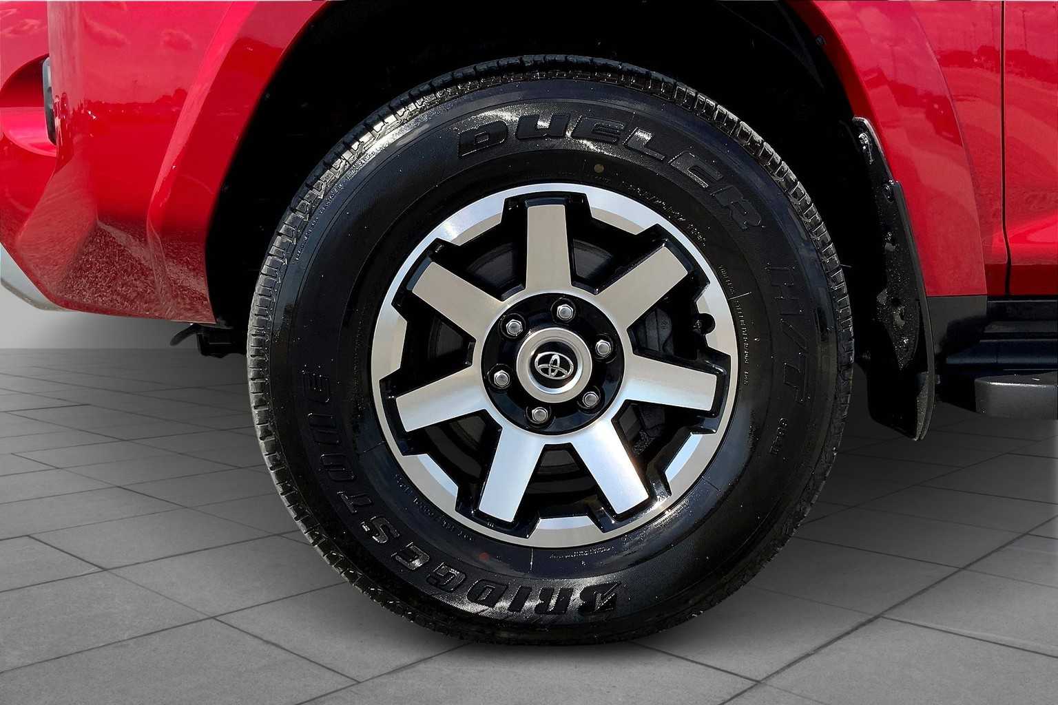 2024 Toyota 4Runner TRD photo 9