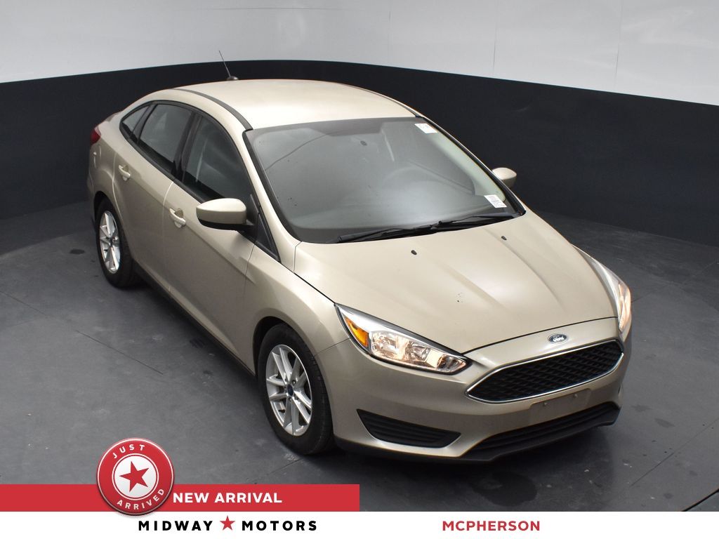 2018 Ford Focus SE's photo