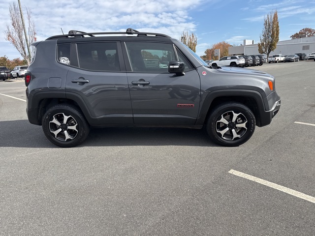 2022 Jeep Renegade Trailhawk photo 4