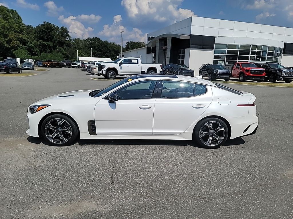 2020 Kia Stinger GT-Line photo 2