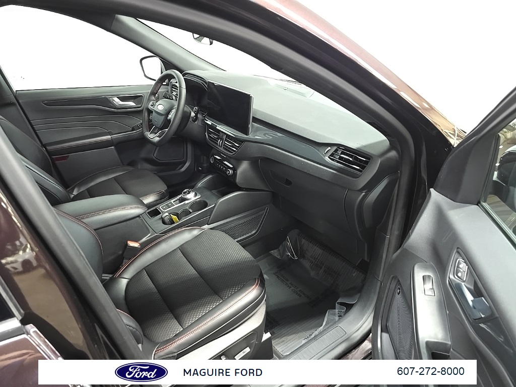 2023 Ford Escape ST-Line Select photo 16