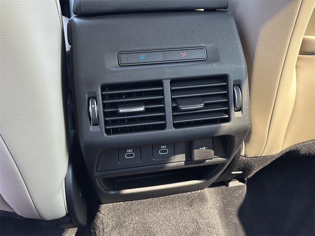 2025 Land Rover Discovery Sport S photo 23