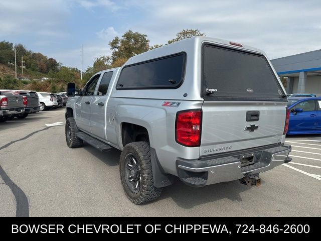 2015 Chevrolet Silverado 2500HD LT photo 3