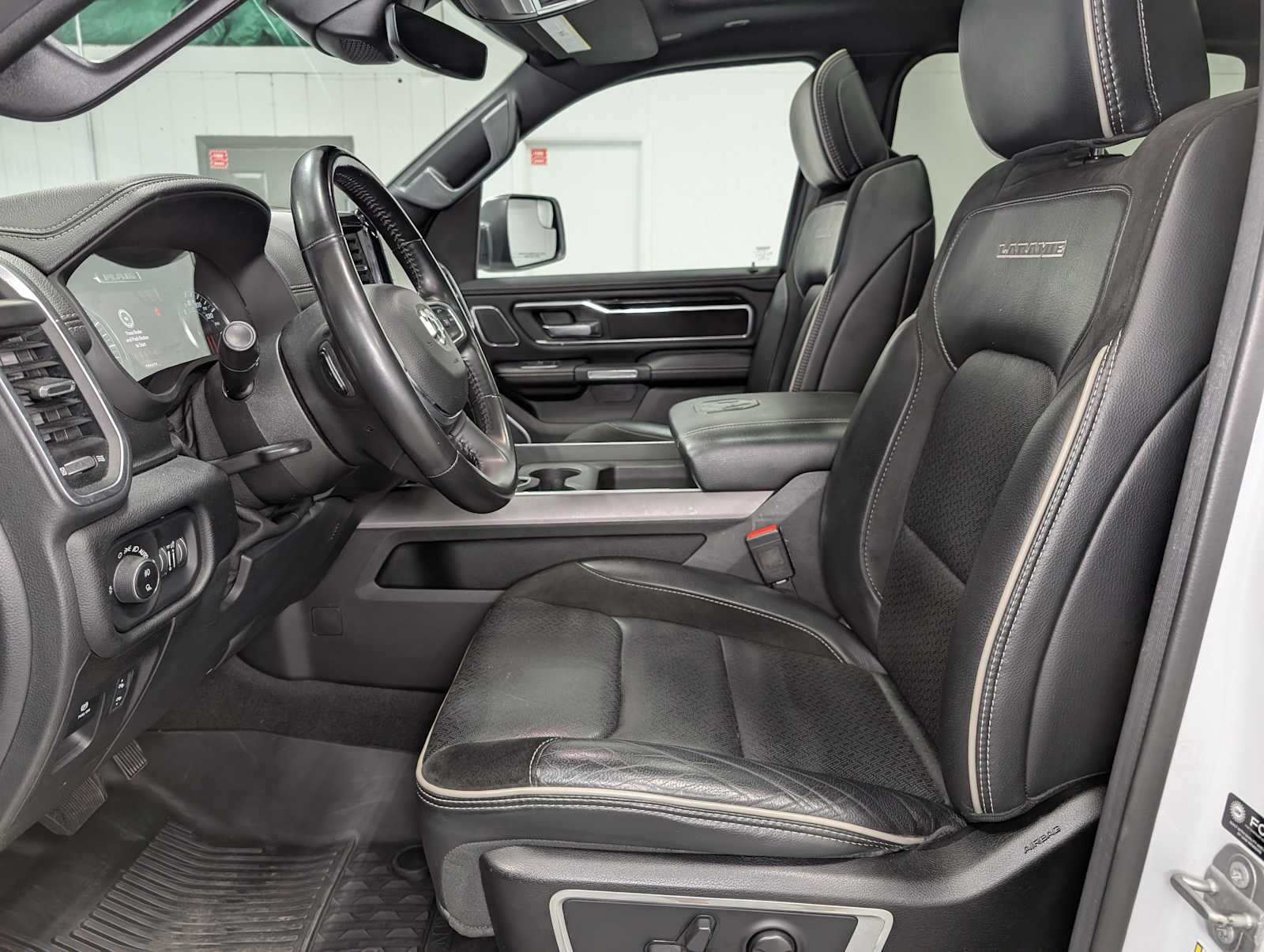 2022 Ram 1500 Laramie photo 4