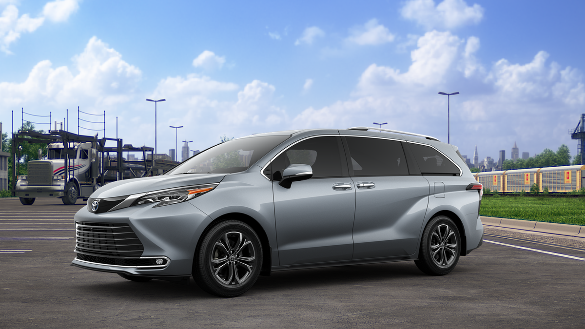 2025 Toyota Sienna Platinum photo 2