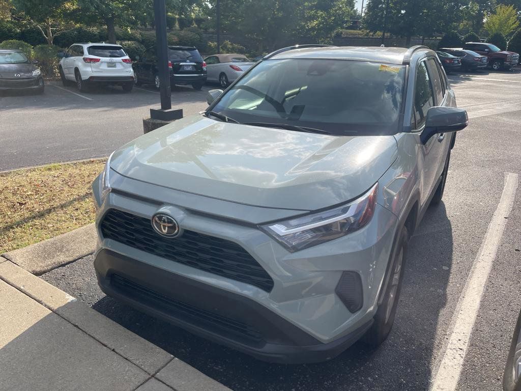2023 Toyota RAV4 XLE photo 2