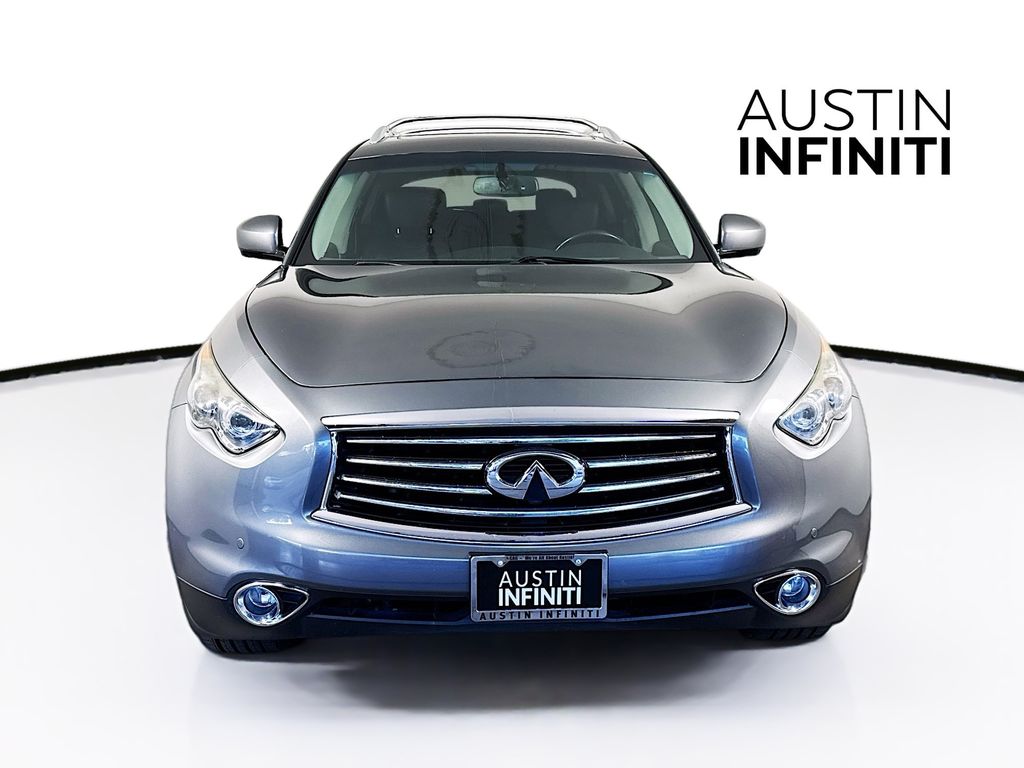 2016 Infiniti QX70 photo 2