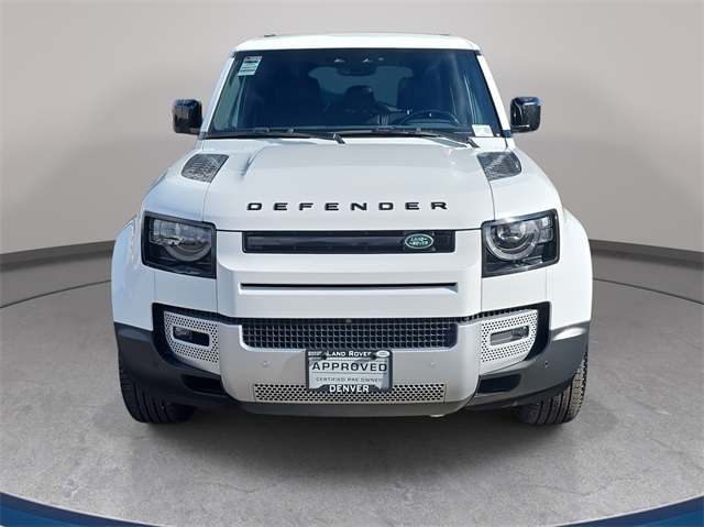 2024 Land Rover Defender 110 S photo 2