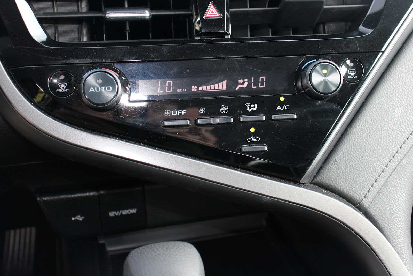 2023 Toyota Camry LE photo 28