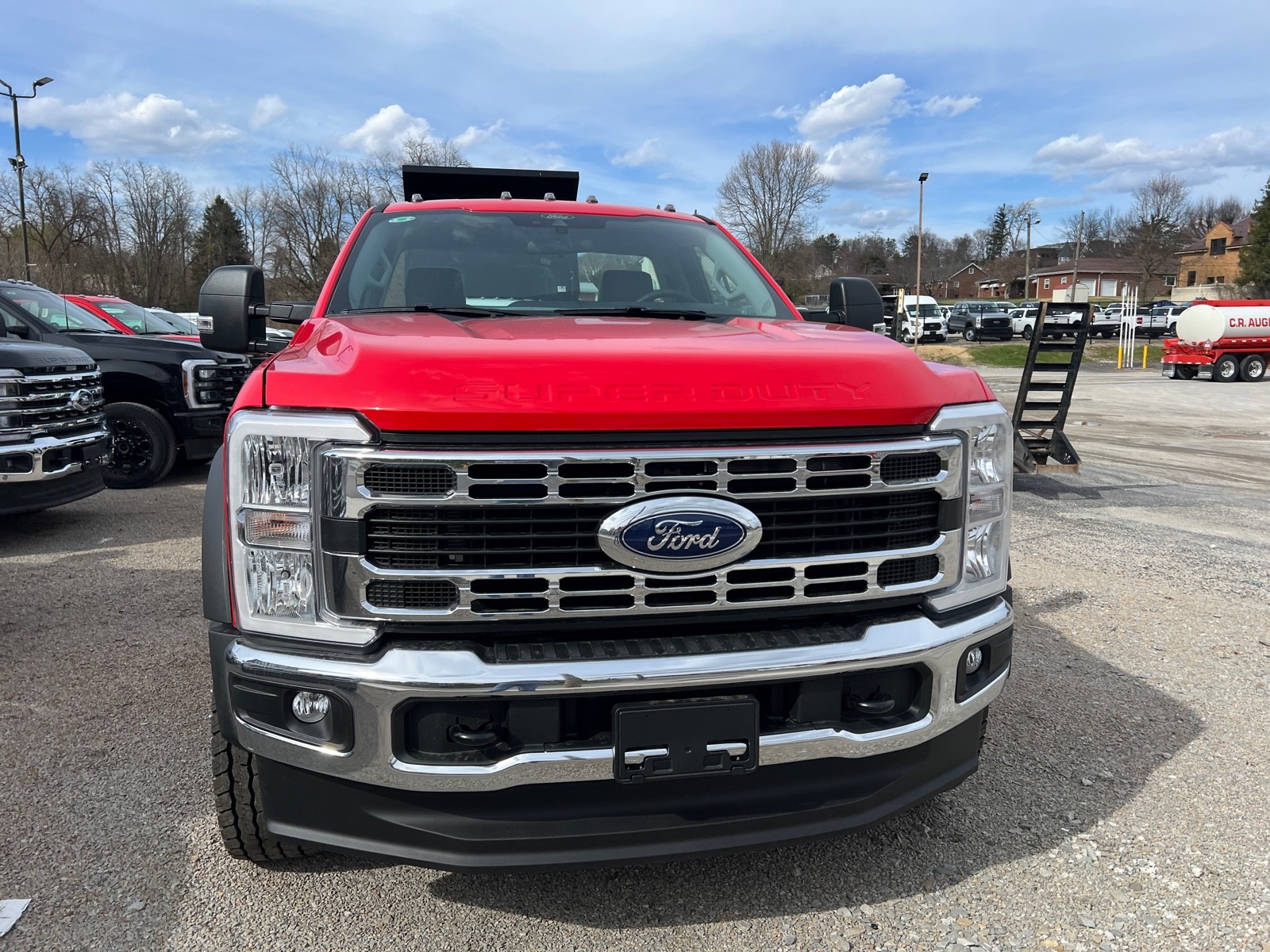 2025 Ford F-600 photo 3