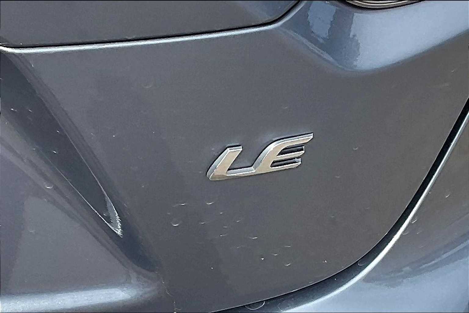 2024 Toyota Corolla LE photo 9