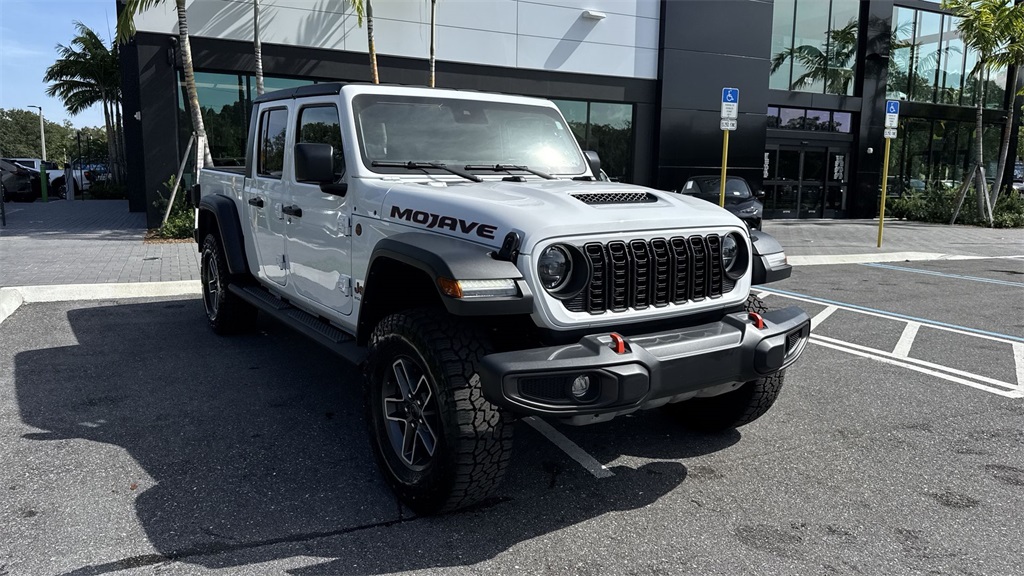 2024 Jeep Gladiator Mojave photo 3