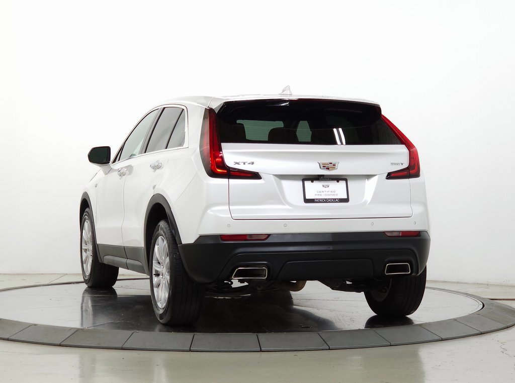 2023 Cadillac XT4 Luxury photo 3