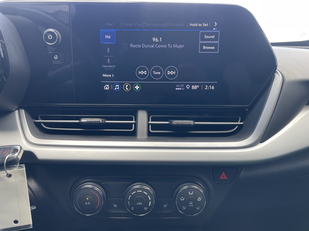 2025 Chevrolet Trax photo 16