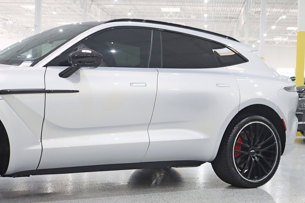 2022 Aston Martin DBX AM8 photo 3