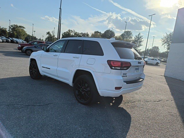 2018 Jeep Grand Cherokee Laredo photo 3