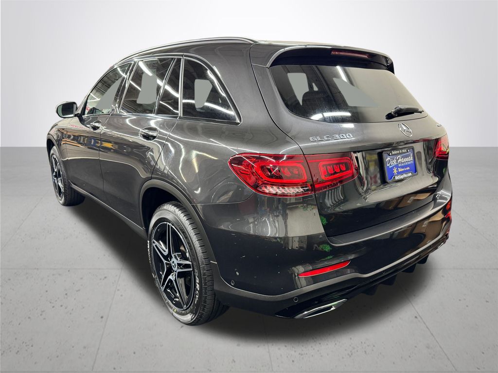 2022 Mercedes Benz GLC 300 4MATIC photo 4