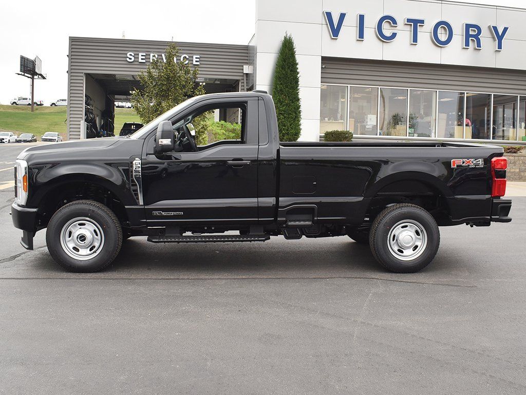 2025 Ford F-250 XL photo 2