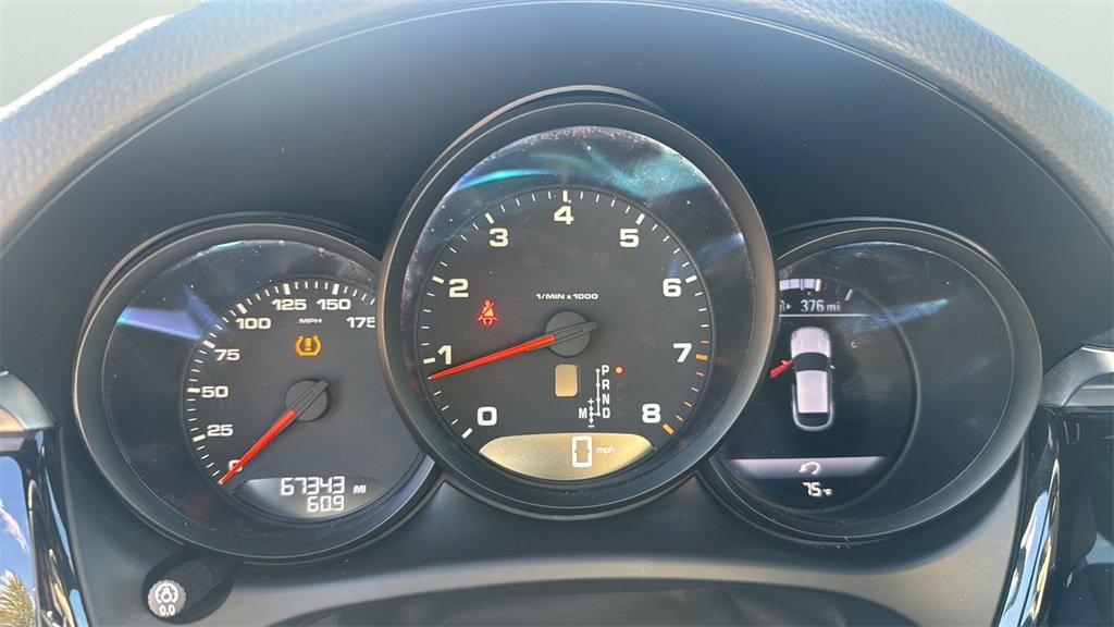 2020 Porsche Macan photo 11