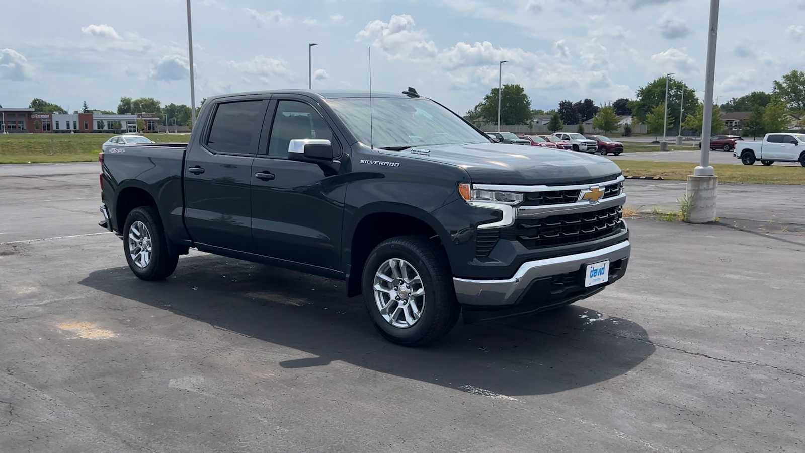 2026 Chevrolet Silverado 1500 LT photo 2