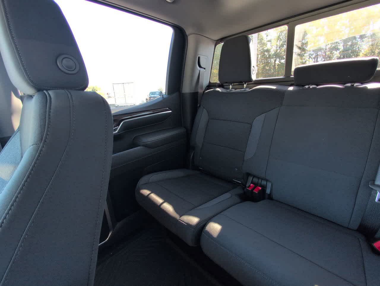 2026 Chevrolet Silverado 1500 RST photo 2