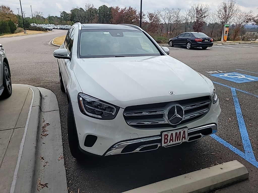 2022 Mercedes-Benz GLC GLC300's photo