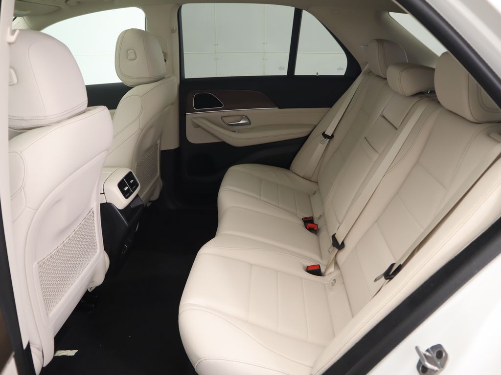 2026 Mercedes Benz GLE 450e 4MATIC photo 21