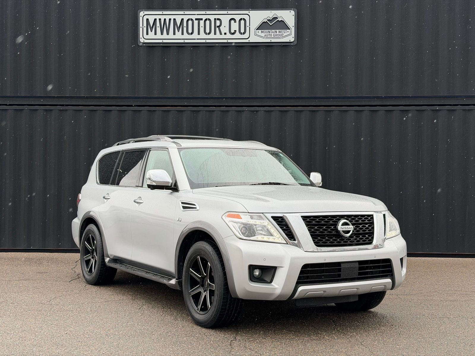 2018 Nissan Armada SL's photo