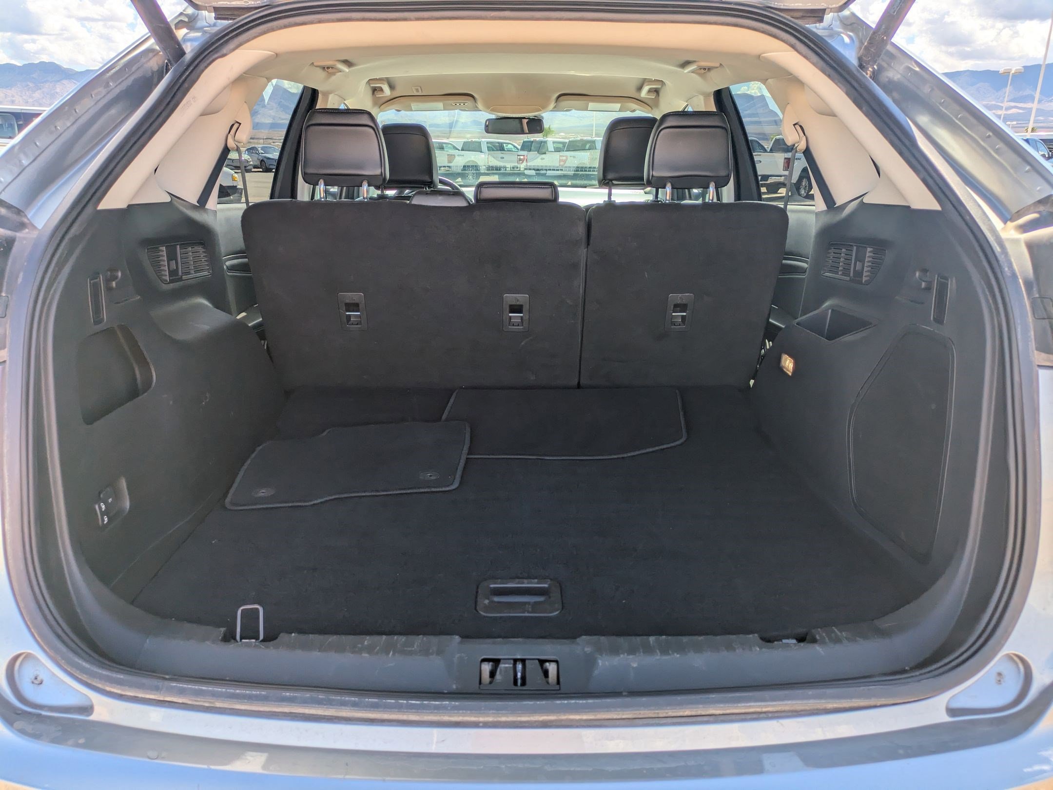 2024 Ford Edge Titanium photo 28