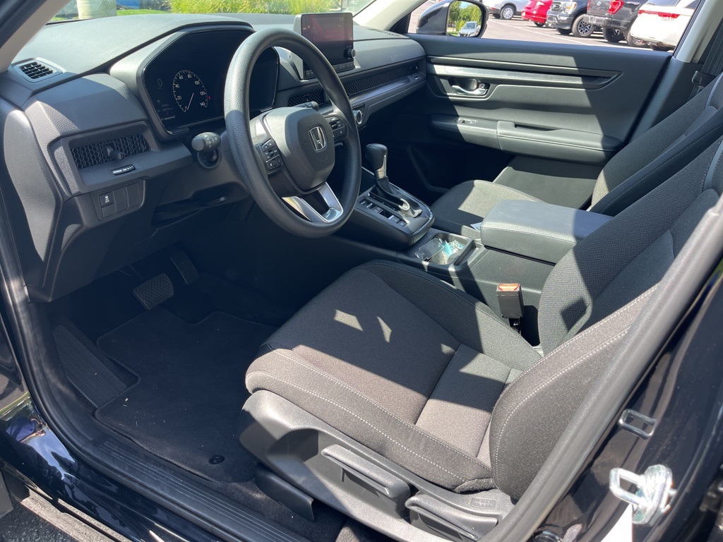 2025 Honda CR-V LX photo 9
