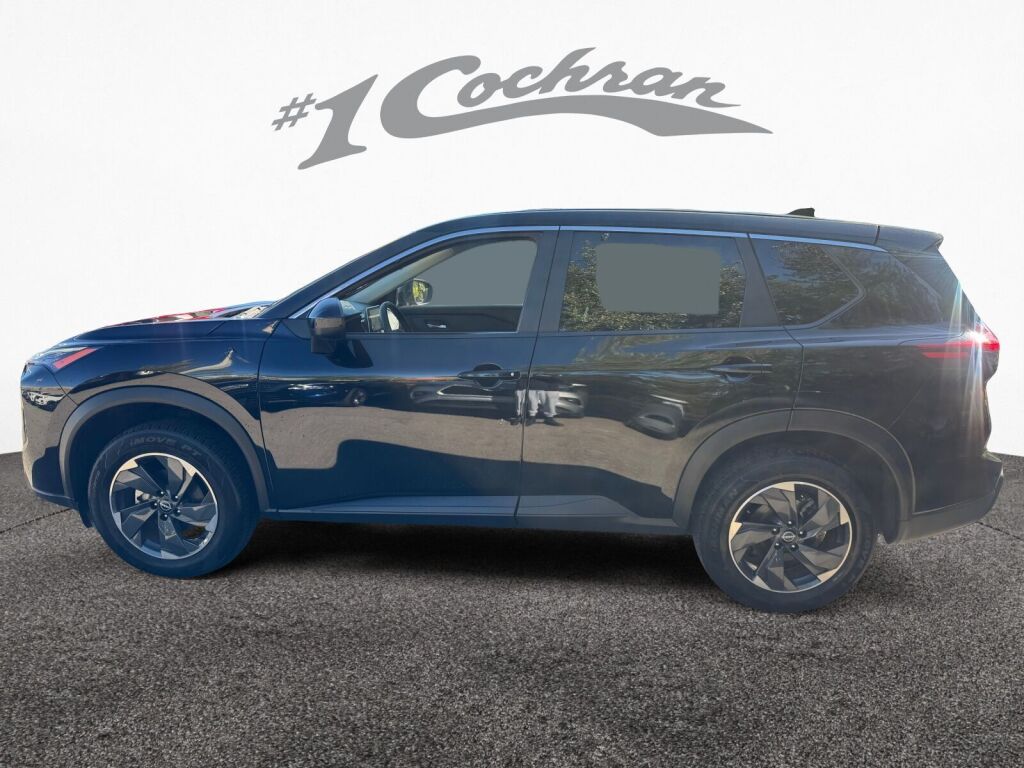 2024 Nissan Rogue SV photo 4