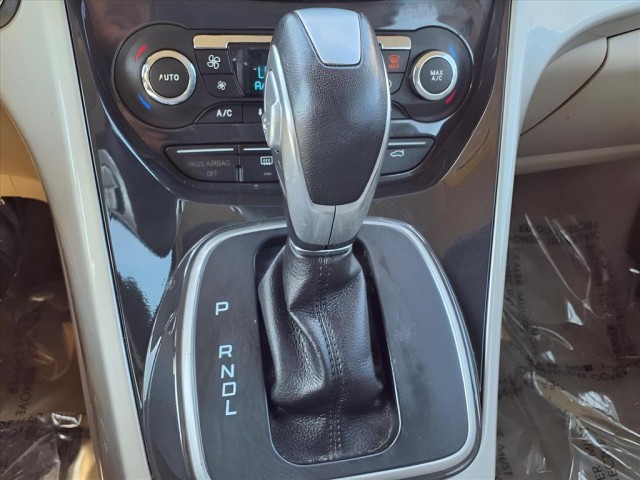 2014 Ford C-Max Hybrid SEL photo 20