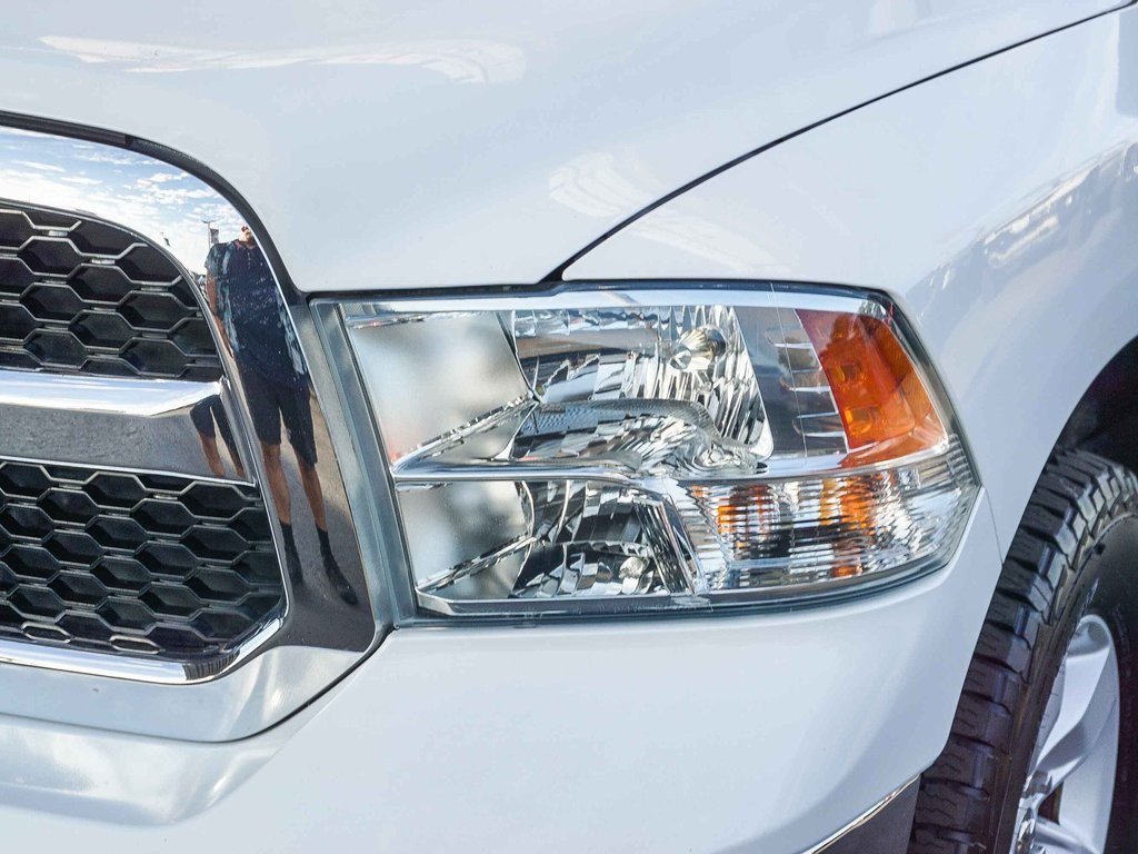 2019 Ram 1500 Classic SLT photo 5