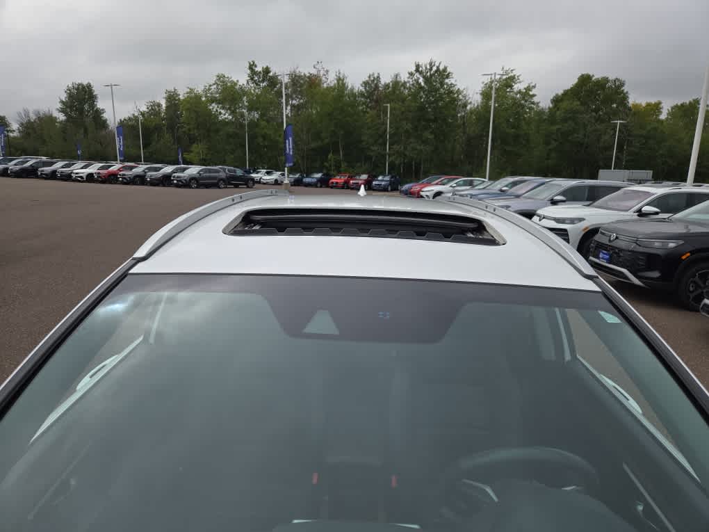 2021 Honda CR-V Touring photo 9