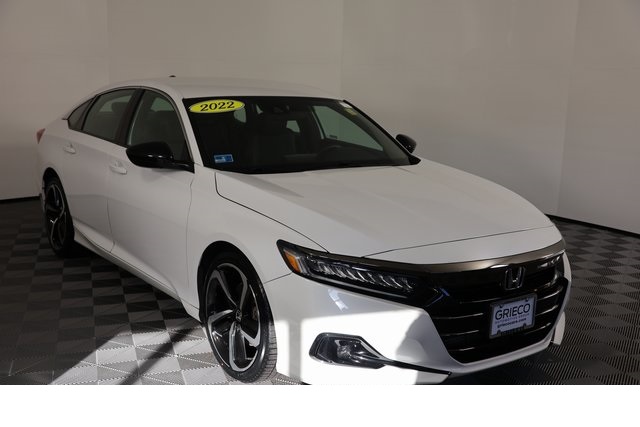 2022 Honda Accord Sport's photo