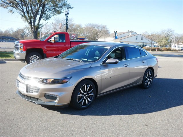 2018 Chevrolet Malibu 1LT photo 3