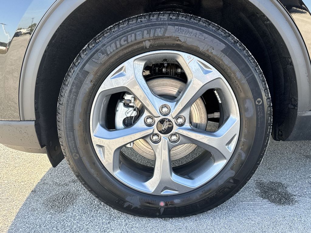 2025 Ford Escape ST-Line photo 16