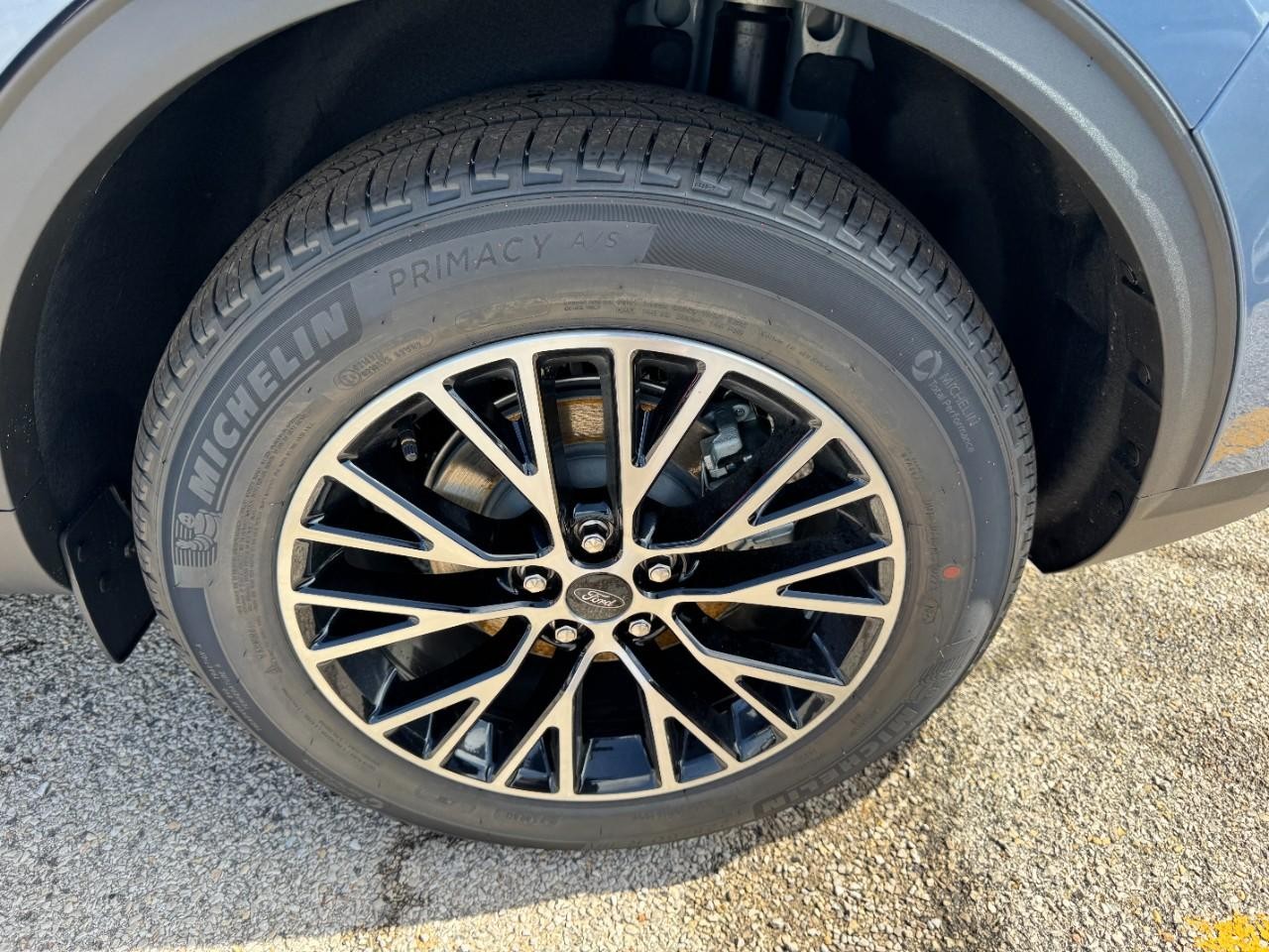 2025 Ford Escape Plug-In Hybrid photo 6