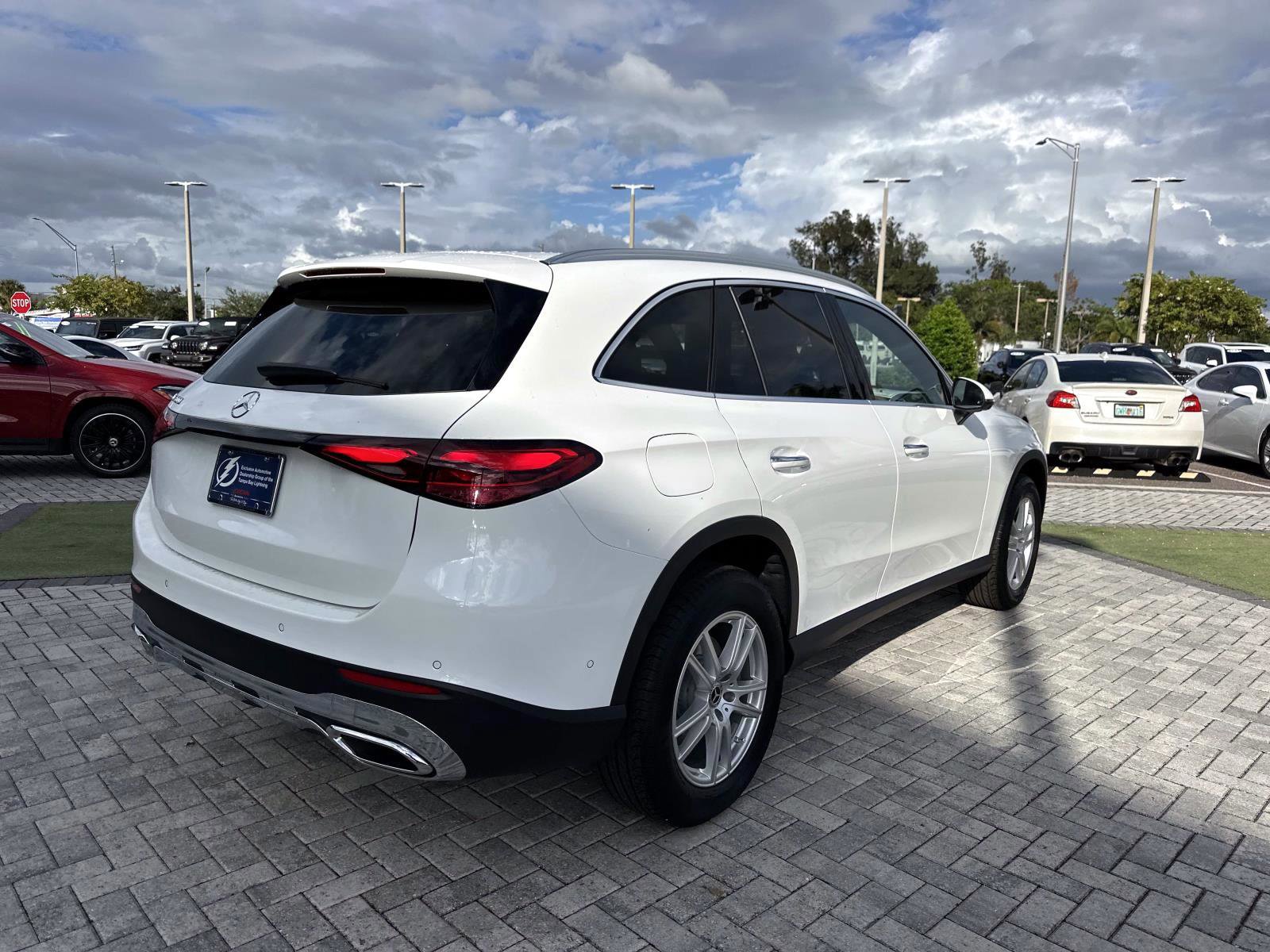 2026 Mercedes Benz GLC 300 photo 4