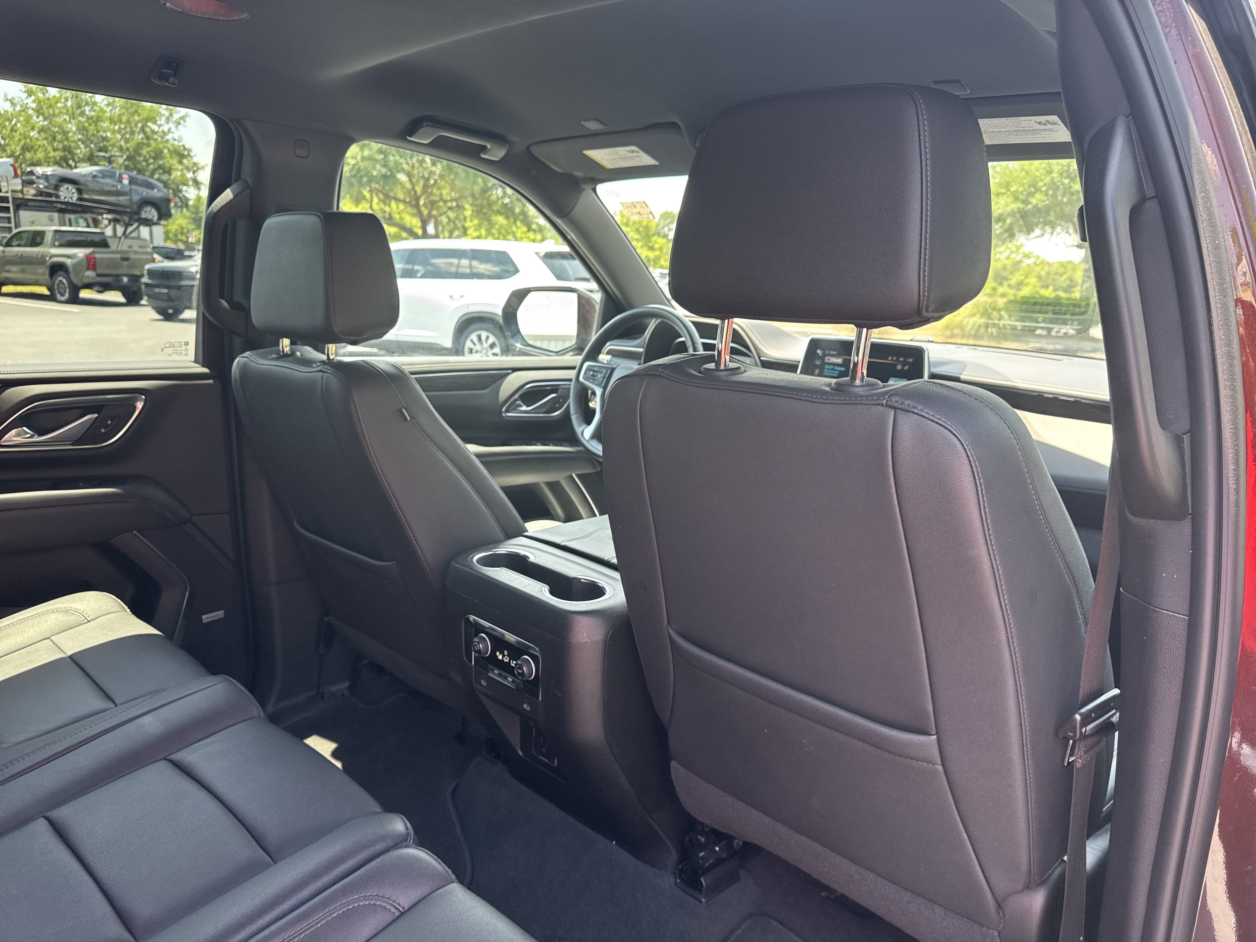 2023 Chevrolet Suburban LT photo 20